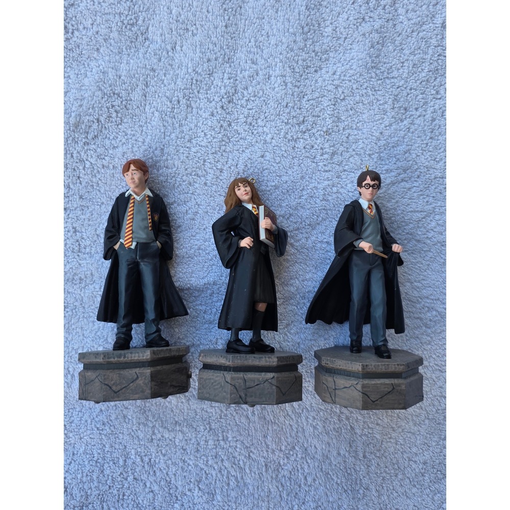 Hallmark Keepsake Storytellers Harry Potter Hermione Ornament 2019 QXI3259 E2 - Picture 4 of 16